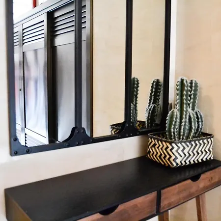 Center Nearby The +3bed +2bath +wifi *