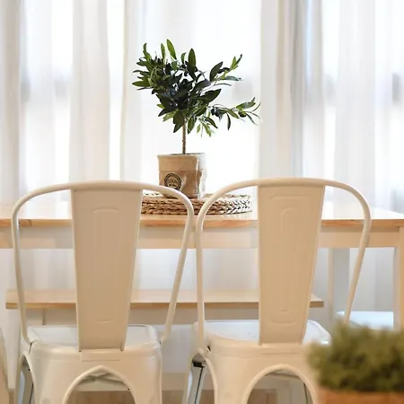 Center Nearby The +3bed +2bath +wifi דירה *