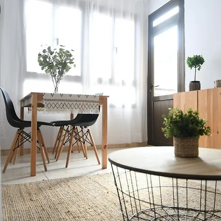 Center Nearby The +3bed +2bath +wifi