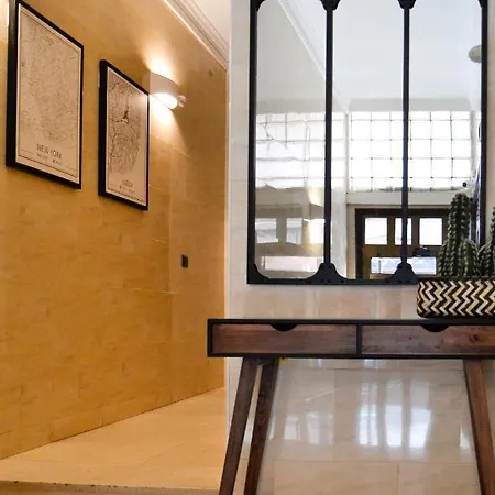 דירה Center Nearby The +3bed +2bath +wifi *