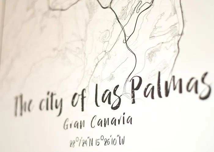 Center Nearby The +3bed +2bath +wifi Lägenhet *