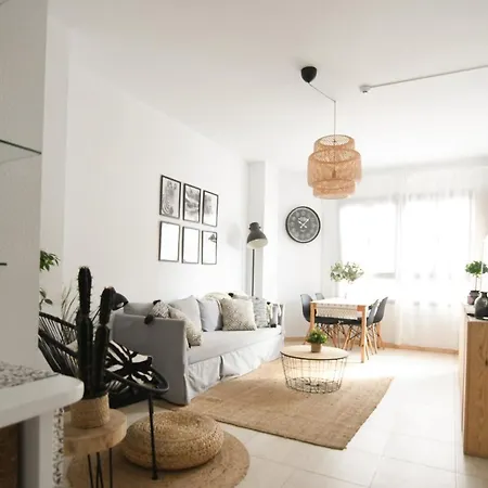 Center Nearby The +3bed +2bath +wifi *